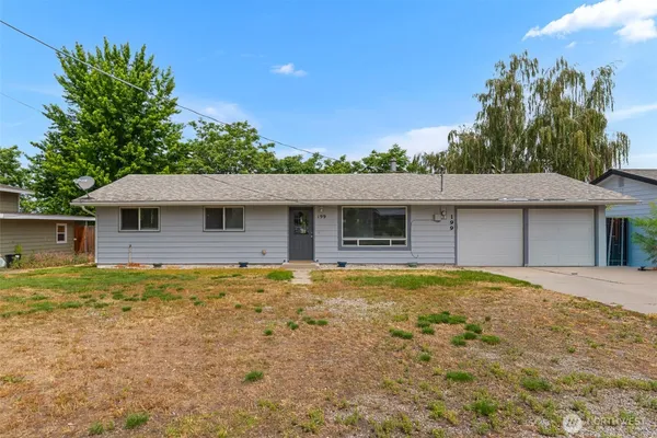 $450,000 | 199 1st Street Southeast, East Wenatchee, WA 98802