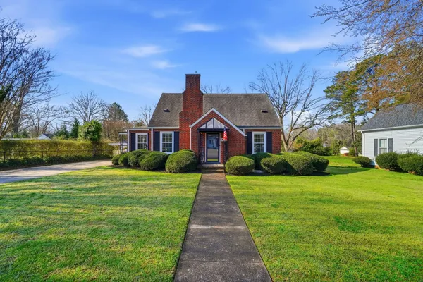 $354,900 | 208 East Fairview Avenue, Gaffney, SC 29340