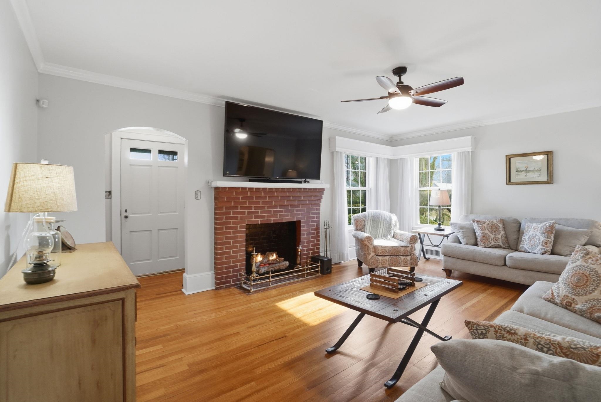 208 East Fairview Avenue Gaffney, SC 29340 - Photo 15 of 43 Living room with Fireplace