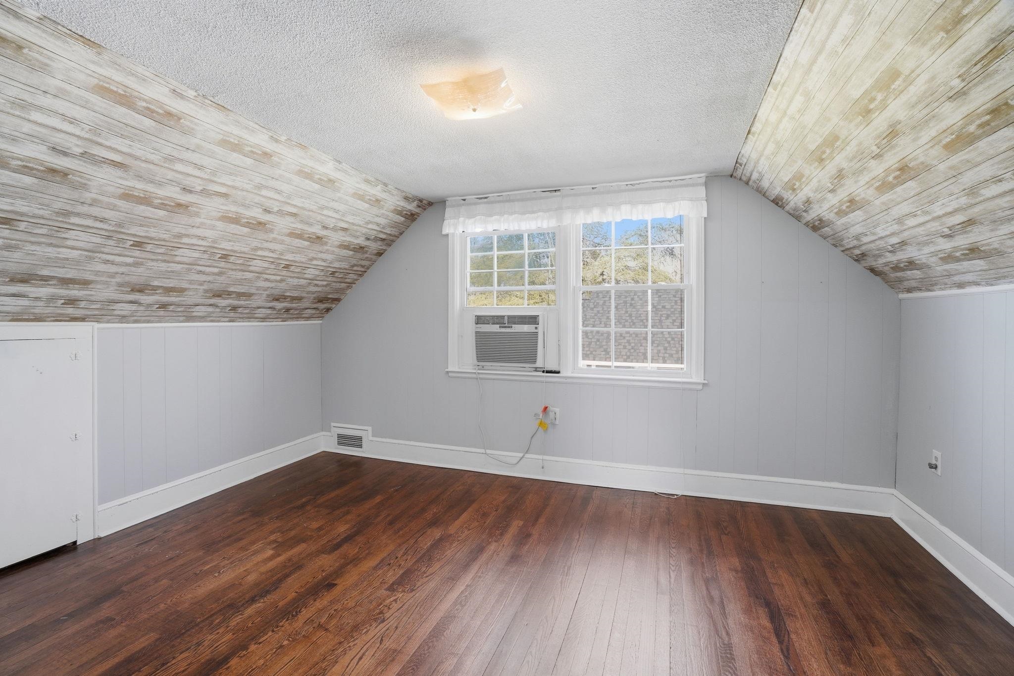 208 East Fairview Avenue Gaffney, SC 29340 - Photo 31 of 44