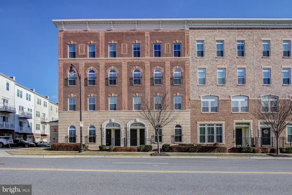 $3,100 | 426 Exchange Avenue, Unit 426, Gaithersburg, MD 20878