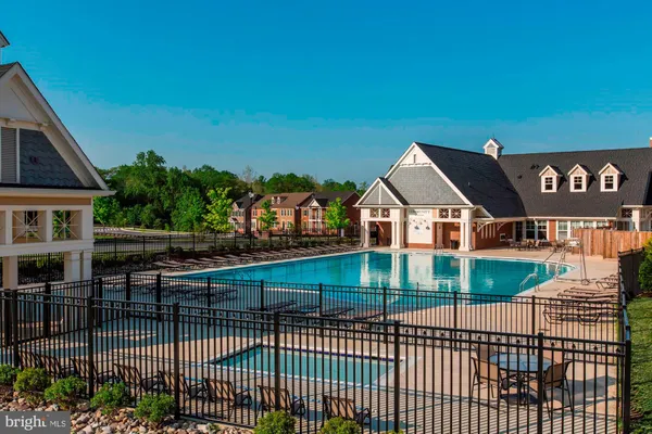 $3,100 | 426 Exchange Avenue, Unit 426, Gaithersburg, MD 20878