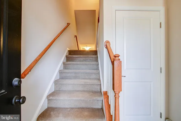 $3,100 | 426 Exchange Avenue, Unit 426, Gaithersburg, MD 20878