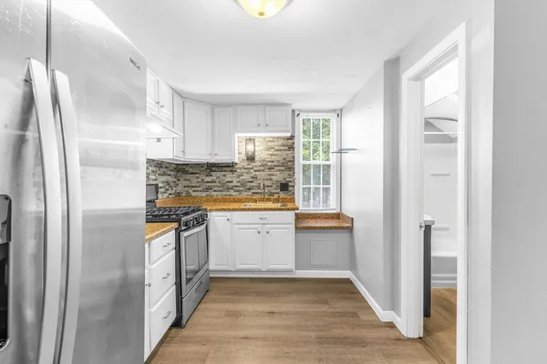 $1,800 | 808 Walnut Street, Unit 2, Fall River, MA 02720