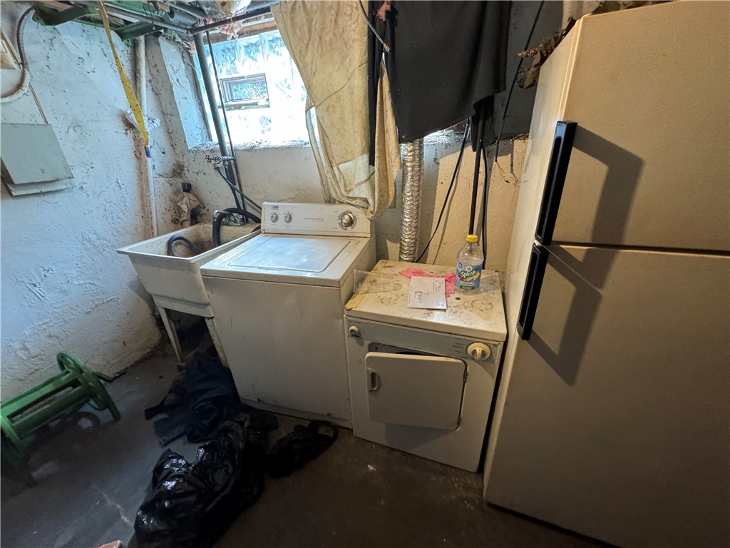 683-685 Dewey Avenue Rochester, NY 14613 - Photo 16 of 32