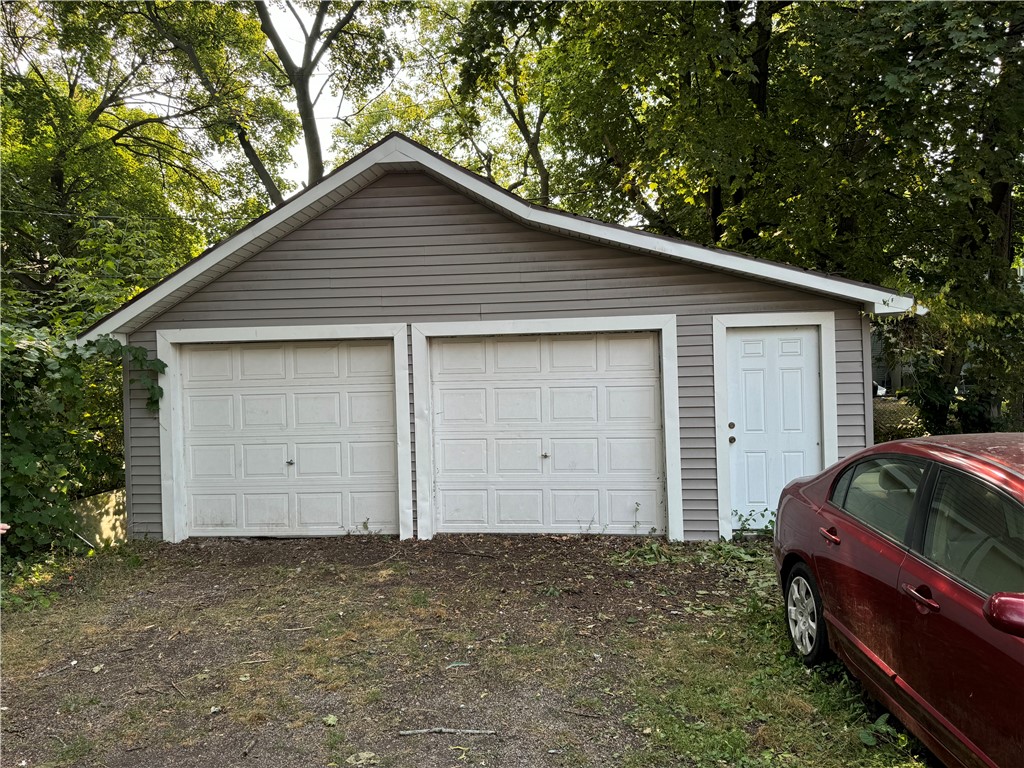 683-685 Dewey Avenue Rochester, NY 14613 - Photo 2 of 32