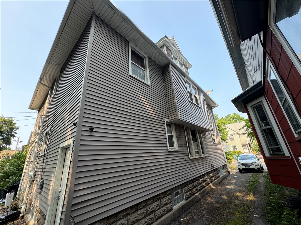 683-685 Dewey Avenue Rochester, NY 14613 - Photo 4 of 32