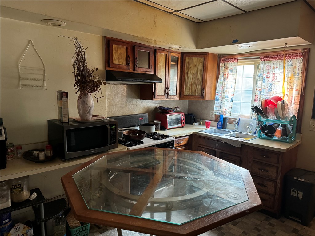 683-685 Dewey Avenue Rochester, NY 14613 - Photo 7 of 32