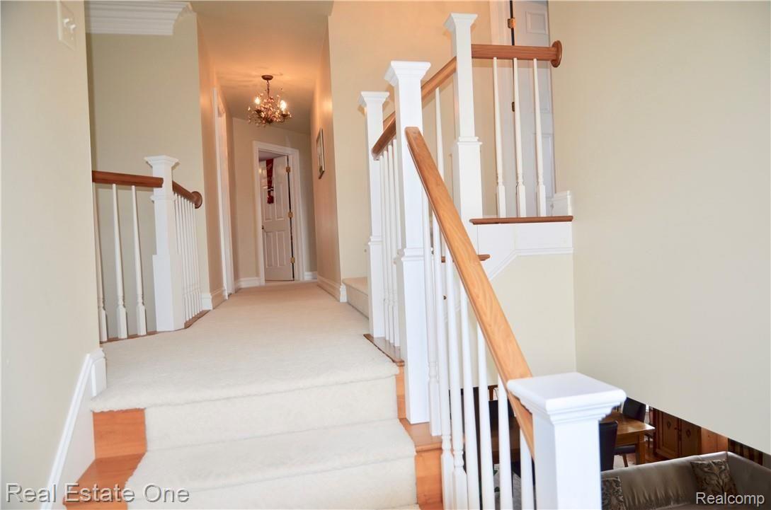 85 Ridge Field Court Oxford, MI 48371 - Photo 10 of 31 Upstairs Hall Ways to Bedrooms