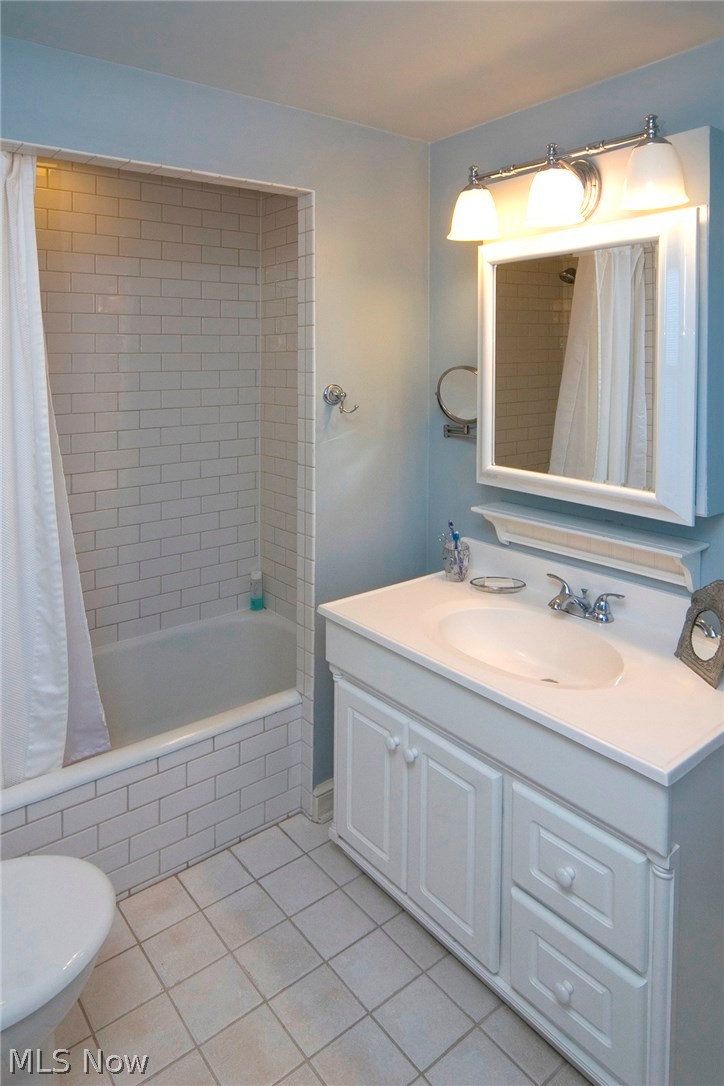 2894 Huntington Road Cleveland, OH 44120 - Photo 16 of 24