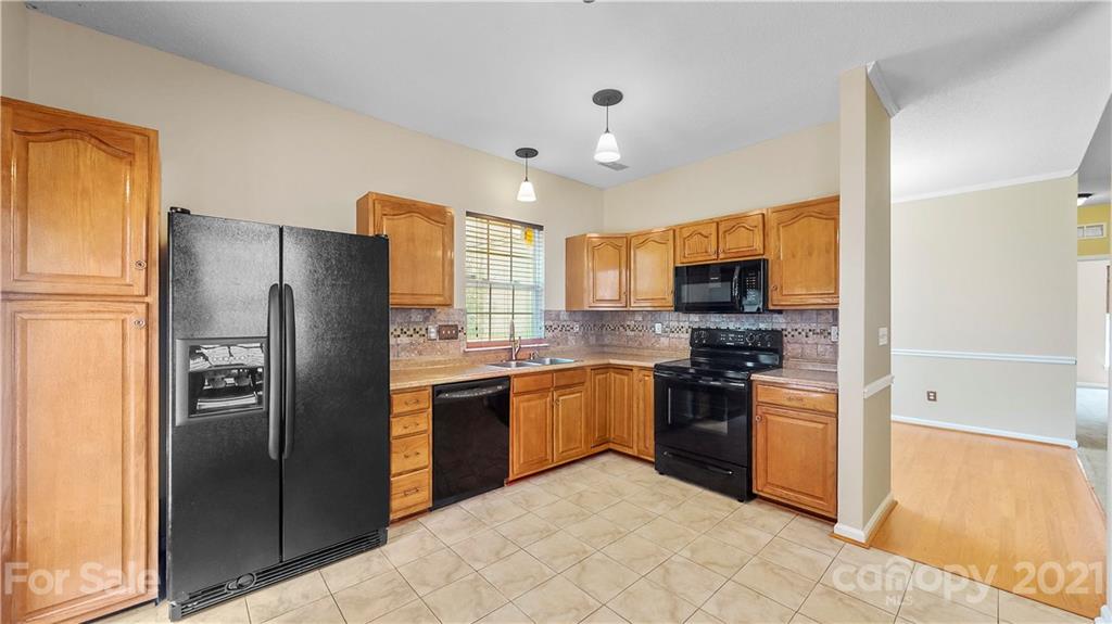 12006 Old Timber Road Charlotte, NC 28269 - Photo 10 of 26 Gallery Image 10