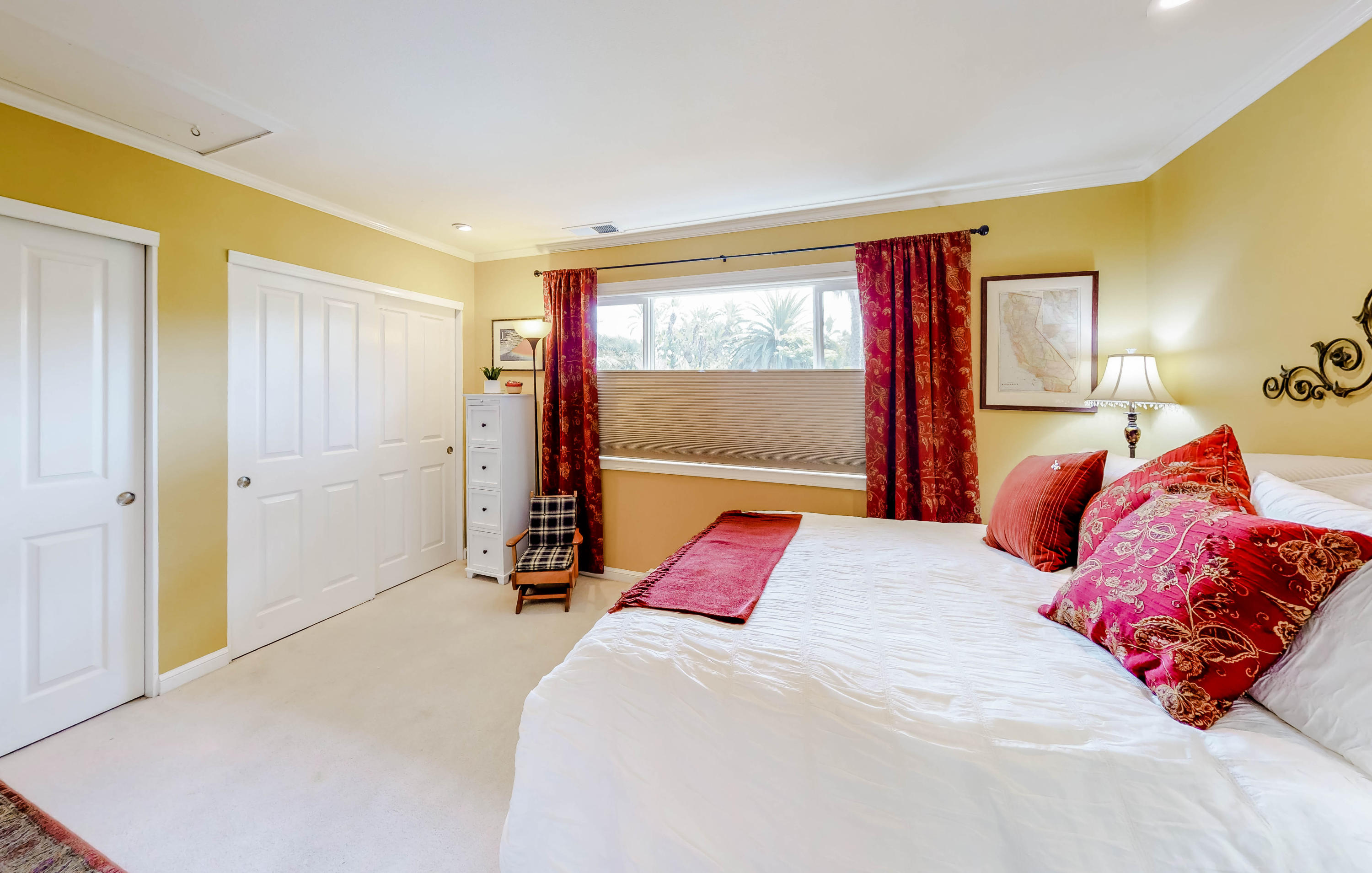 4344 Modoc Road, Unit 16 Santa Barbara, CA 93110 - Photo 7 of 11 a bedroom with a bed and a window