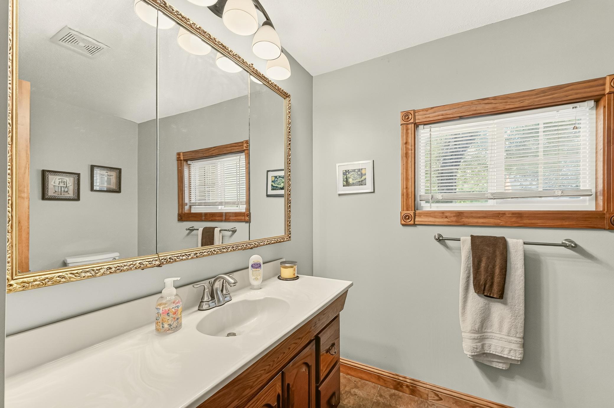 605 University Avenue Spring Valley, MN 55975 - Photo 15 of 37