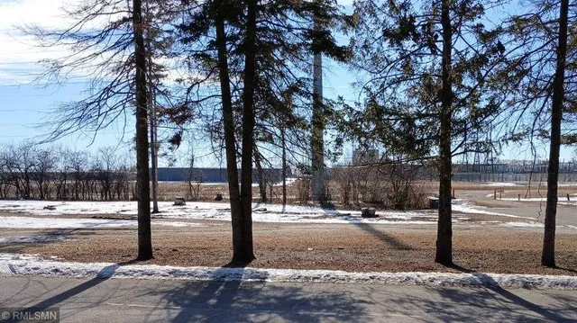 $60,000 | 839 Hilltop Drive Northeast, Hutchinson, MN 55350