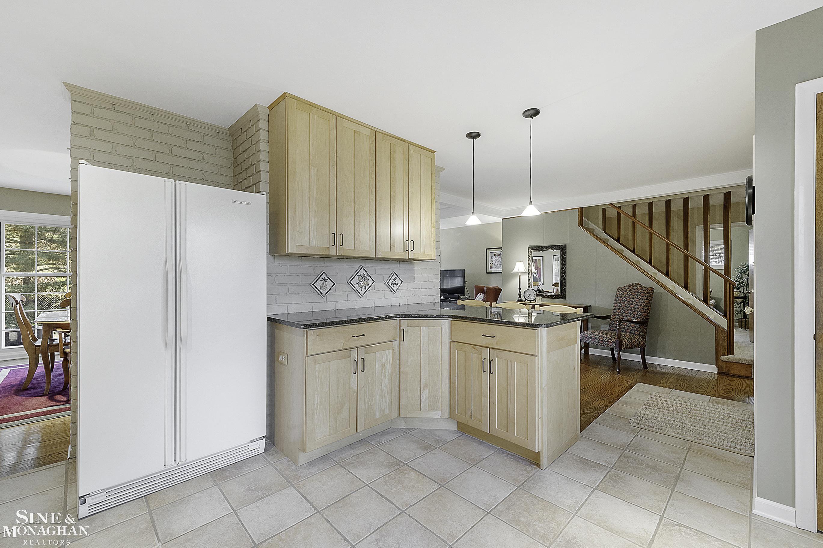 533 Hawthorne Road Grosse Pointe Woods, MI 48236 - Photo 11 of 49 Gallery Image 11