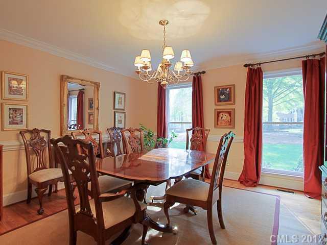 4324 Quail View Road Charlotte, NC 28226 - Photo 4 of 16 Gallery Image 4