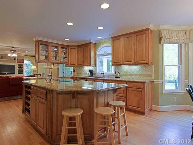 4324 Quail View Road Charlotte, NC 28226 - Photo 7 of 16 Gallery Image 7