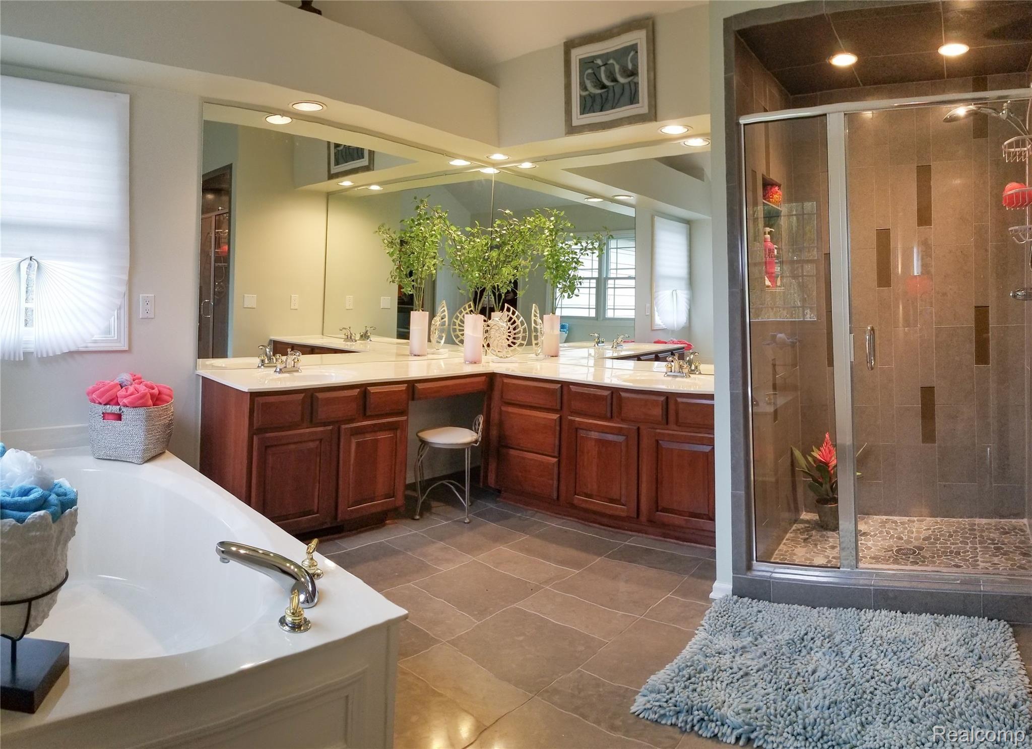 4600 Deer Springs Court Rochester, MI 48306 - Photo 20 of 34 4600DeerSpringsCt-103635.jpg