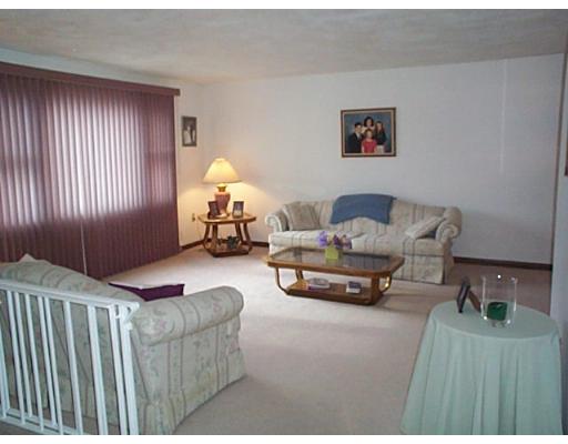 39 Burning Tree Road Natick, MA 01760 - Photo 3 of 21 Gallery Image 3