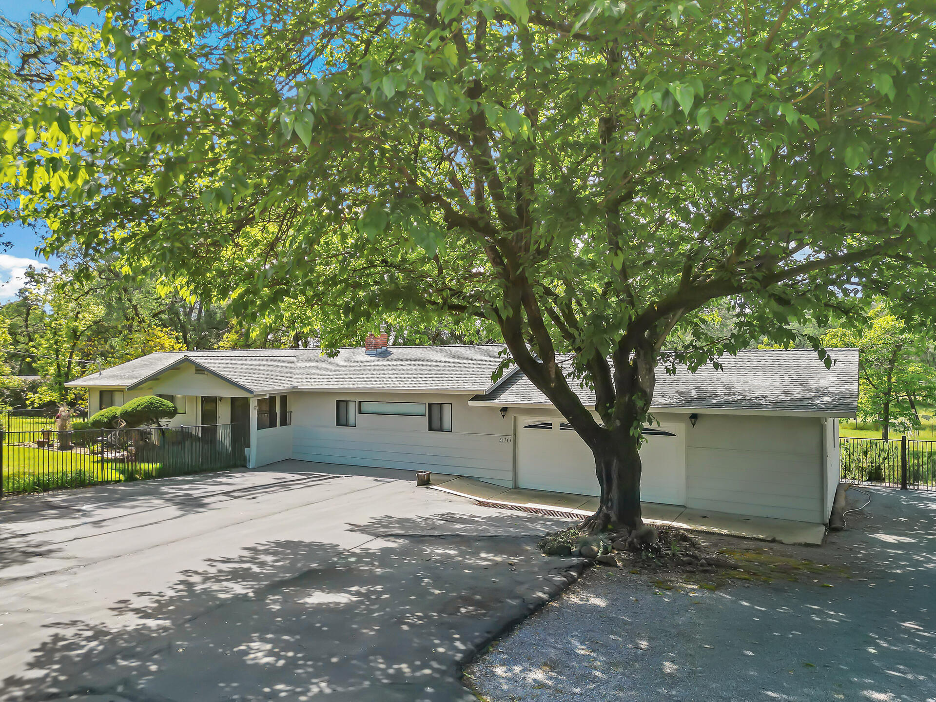 21743 Boyle Road Palo Cedro, CA 96073 - Photo 3 of 54 21743BoyleRoad-14