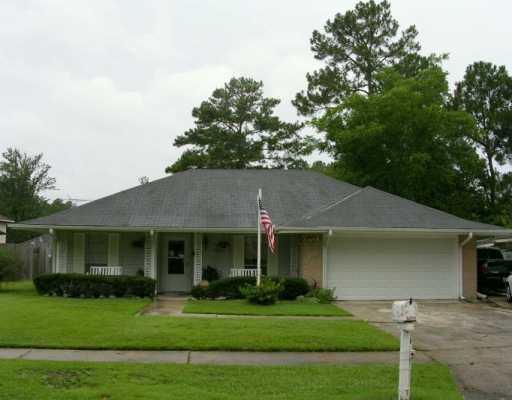 913 Rue Rochelle Slidell, LA 70458 - Photo 1 of 8 Gallery Image 1