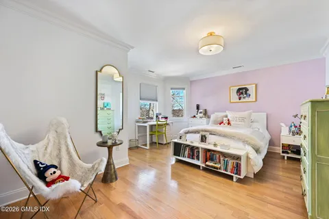 $3,999,995 | 16 Summit Road, Riverside, CT 06878