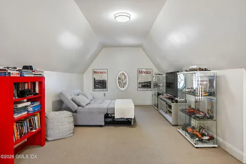 $3,999,995 | 16 Summit Road, Riverside, CT 06878