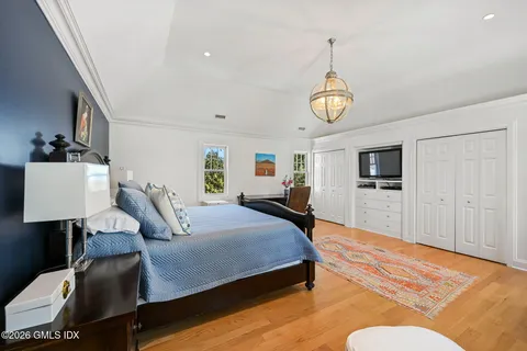 $3,999,995 | 16 Summit Road, Riverside, CT 06878