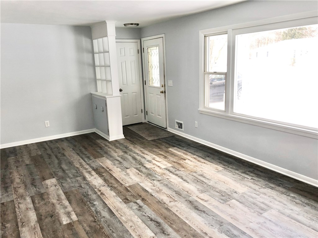 84 Angelus Drive Irondequoit, NY 14622 - Photo 3 of 22