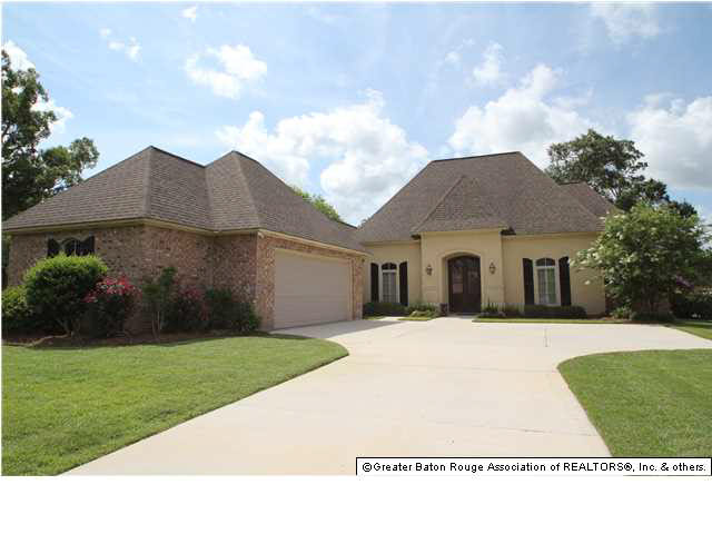 15616 Parkside Court Baton Rouge, LA 70817 - Photo 1 of 20 Gallery Image 1