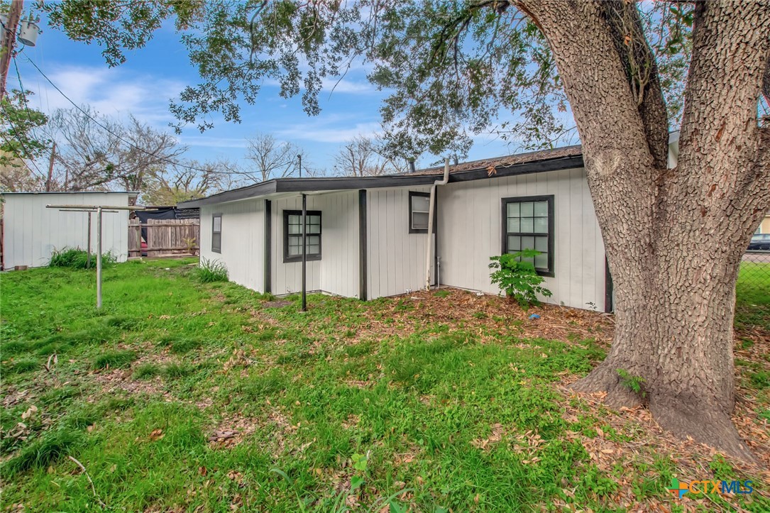 2907 Cedar Street Victoria, TX 77901 - Photo 39 of 45 front view of house with a yard