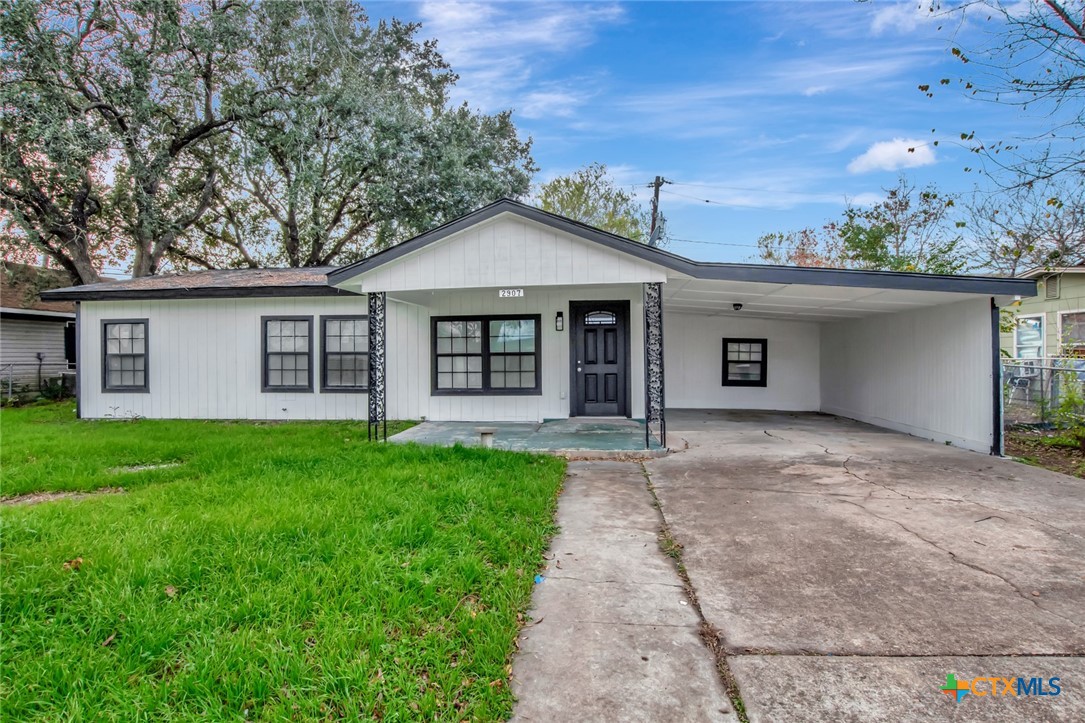 2907 Cedar Street Victoria, TX 77901 - Photo 43 of 45 front view of a house with a yard