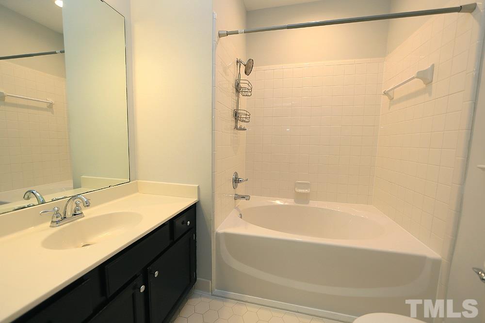 5012 Denham Court Raleigh, NC 27613 - Photo 7 of 13