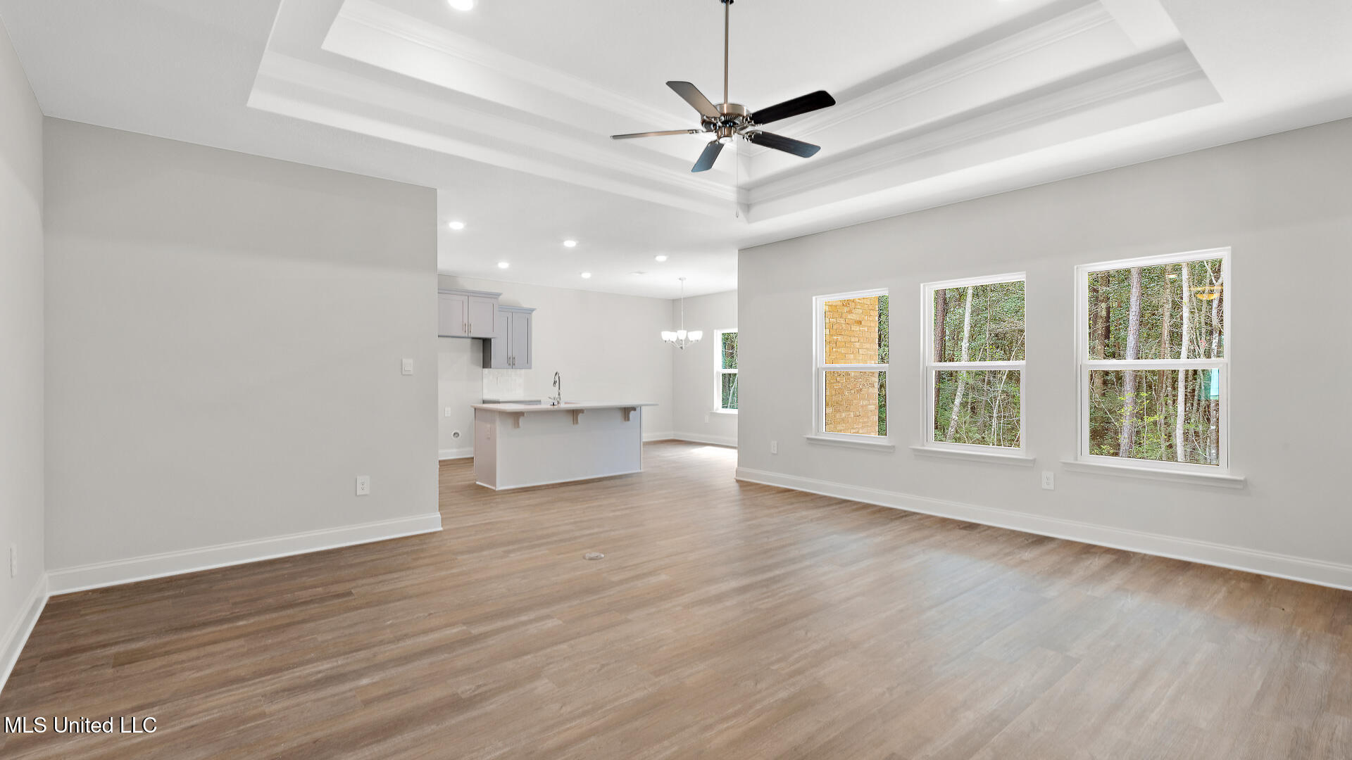 16108 Blue Rdg Drive Gulfport, MS 39503 - Photo 3 of 30 Living Room