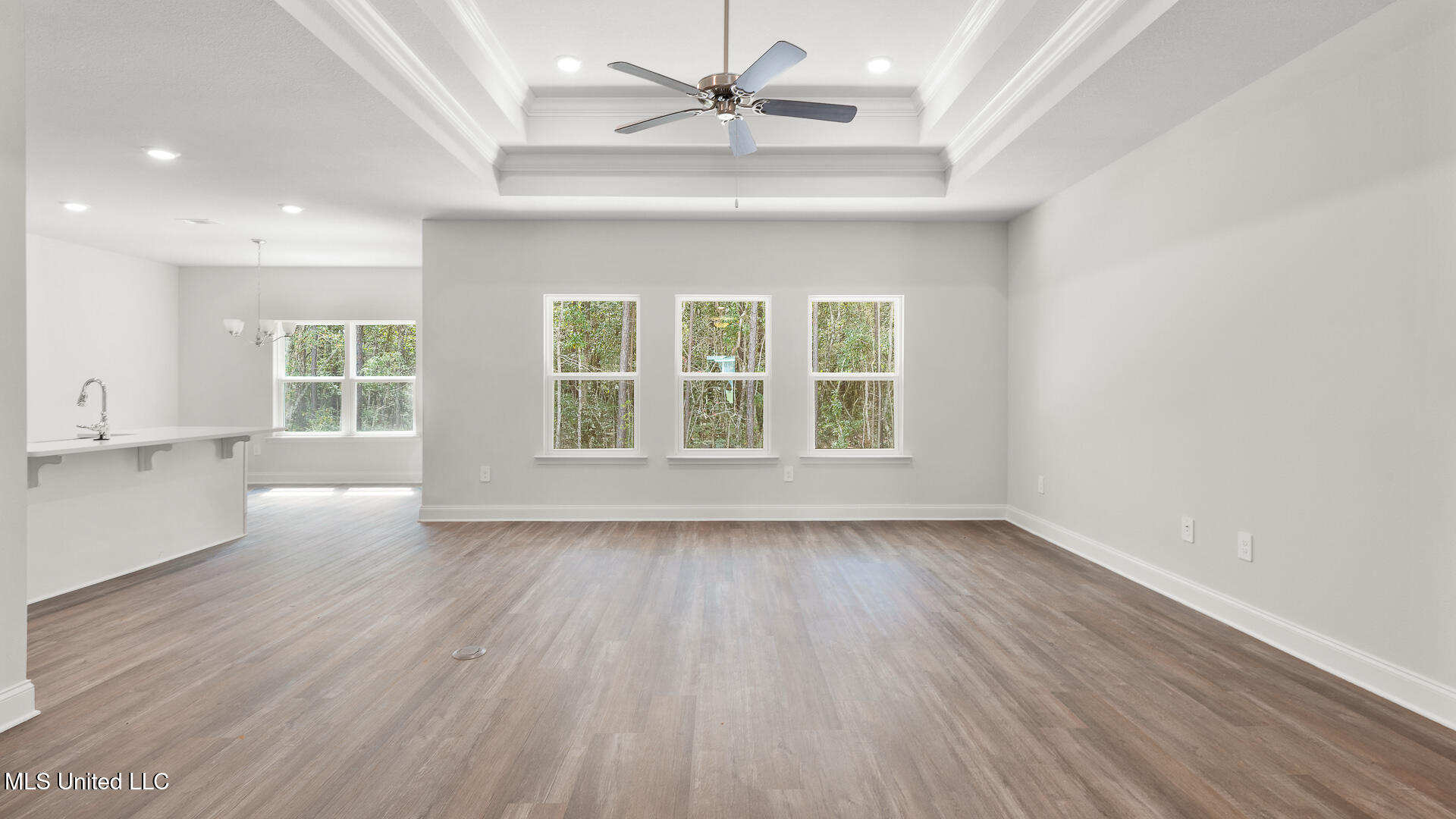 16108 Blue Rdg Drive Gulfport, MS 39503 - Photo 7 of 30 Living Room