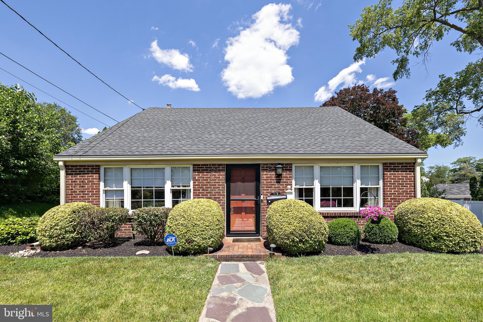 957 Mercer Drive Haddonfield, NJ 08033 - Photo 1 of 60