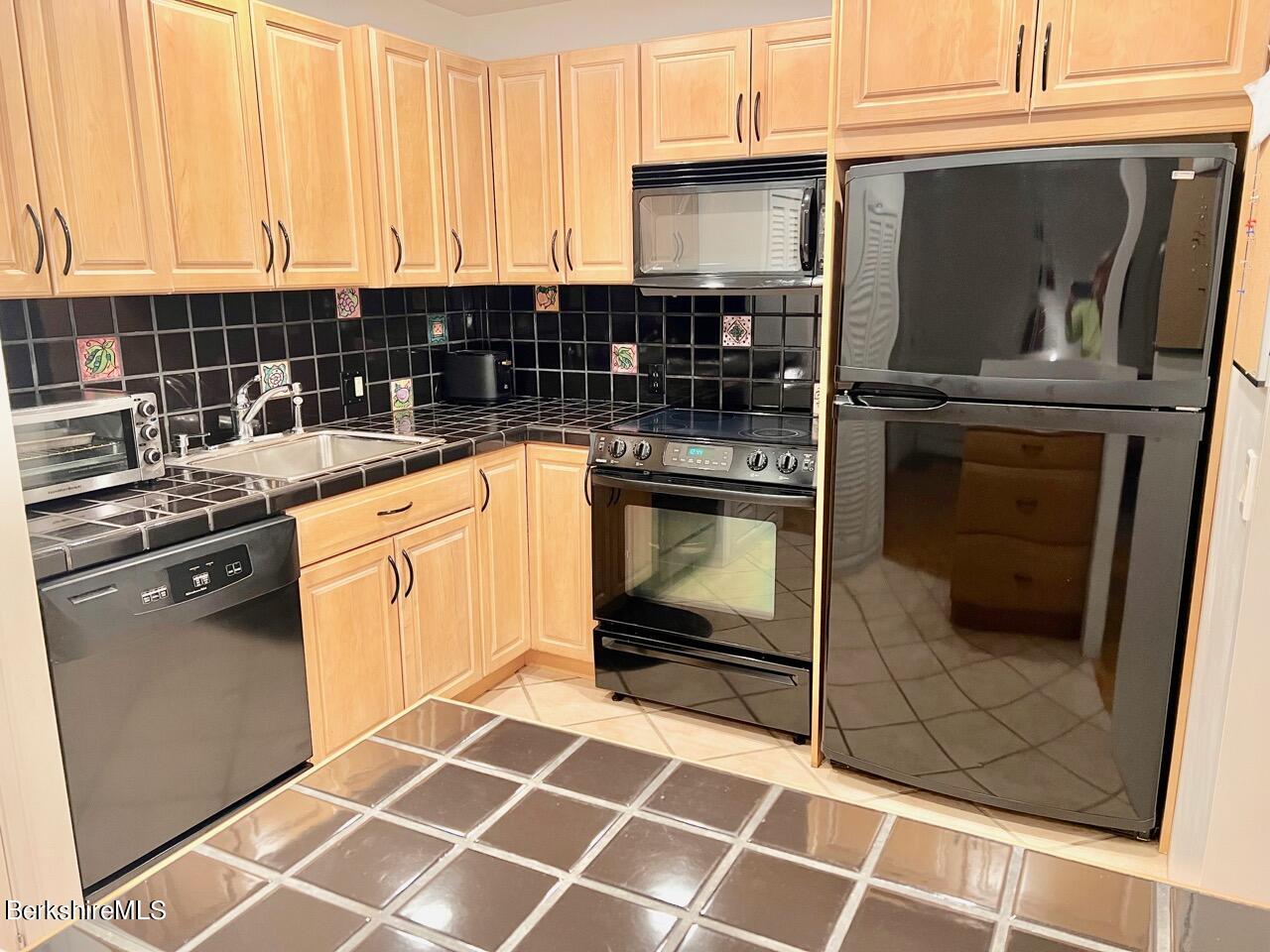 260 Pittsfield Road, Unit E5 Lenox, MA 01240 - Photo 11 of 24 Updated Kitchen
