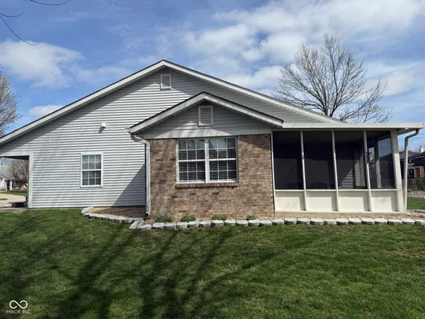 $195,000 | 413 Dangerfield Drive, Beech Grove, IN 46107