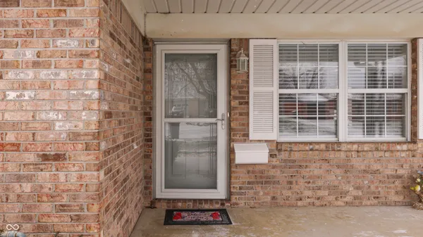 $195,000 | 413 Dangerfield Drive, Beech Grove, IN 46107