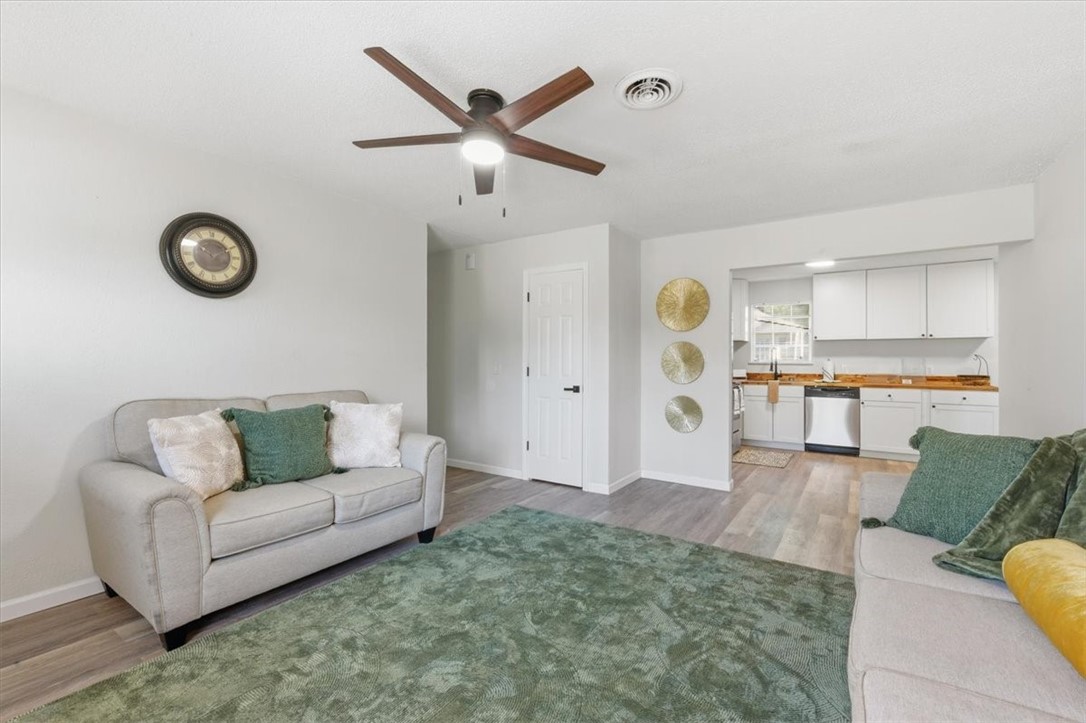 2536 Cherry Street Brunswick, GA 31520 - Photo 5 of 34