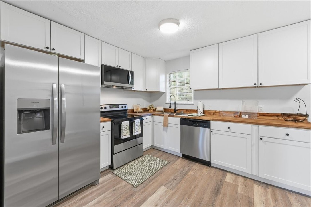 2536 Cherry Street Brunswick, GA 31520 - Photo 7 of 34