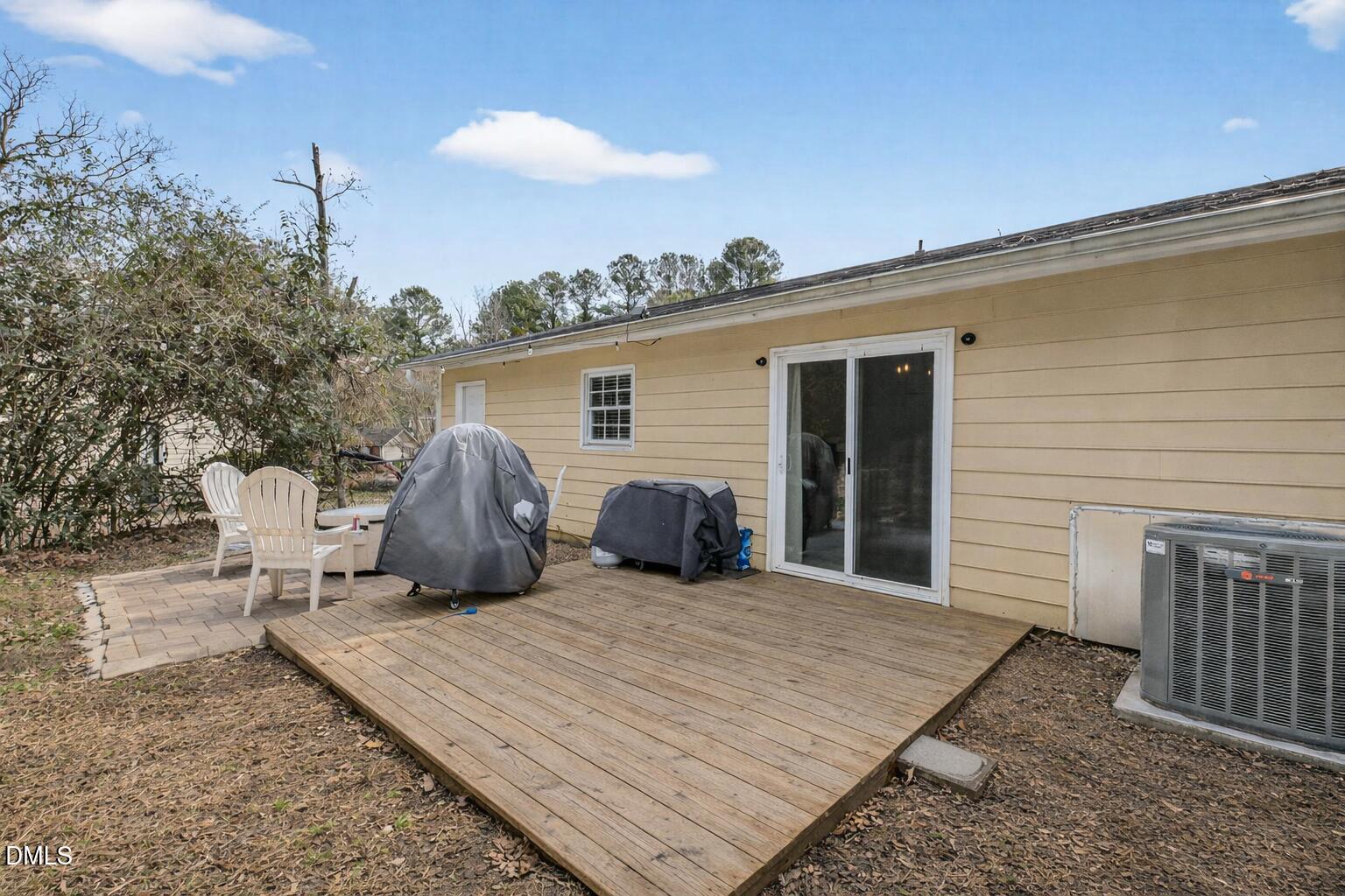 2708 Plainsfield Circle Raleigh, NC 27610 - Photo 33 of 35