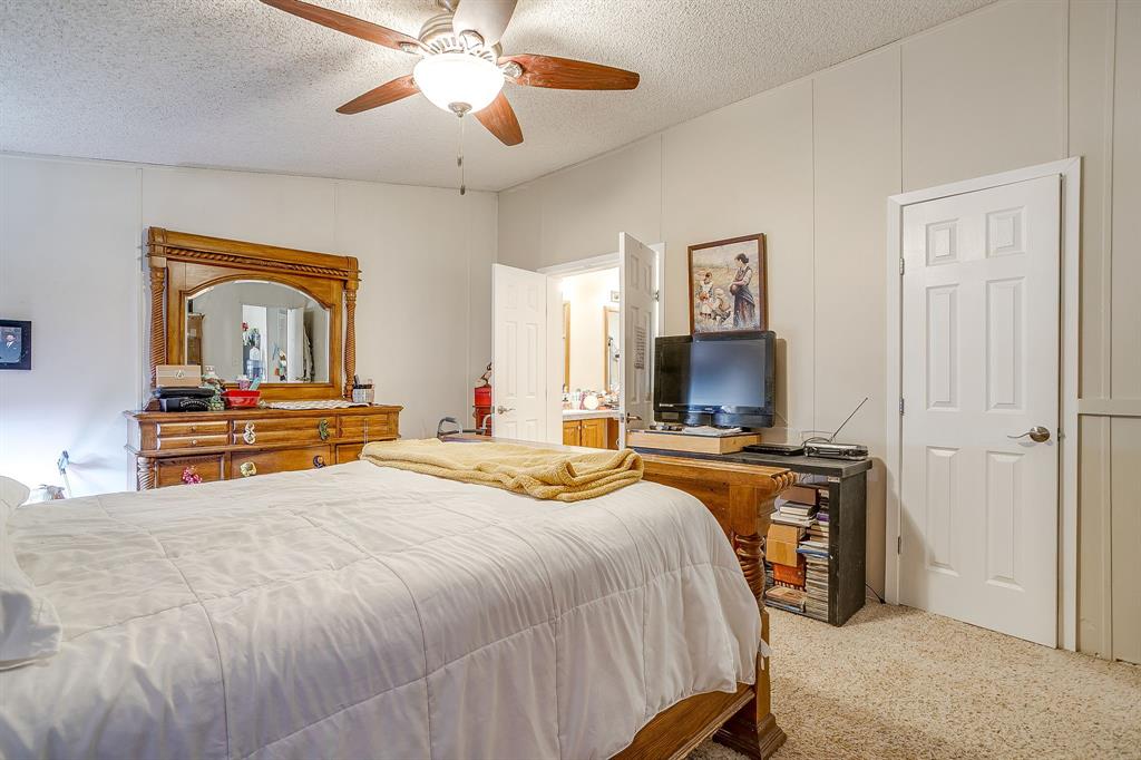 127 Lelon Lane Springtown, TX 76082 - Photo 20 of 31