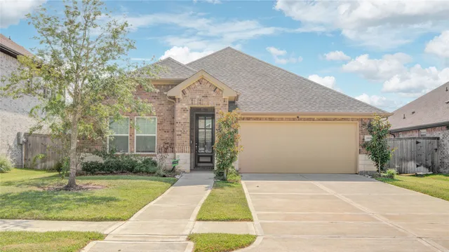 $389,900 | 2618 Summer Indigo Trail, Pearland, TX 77089
