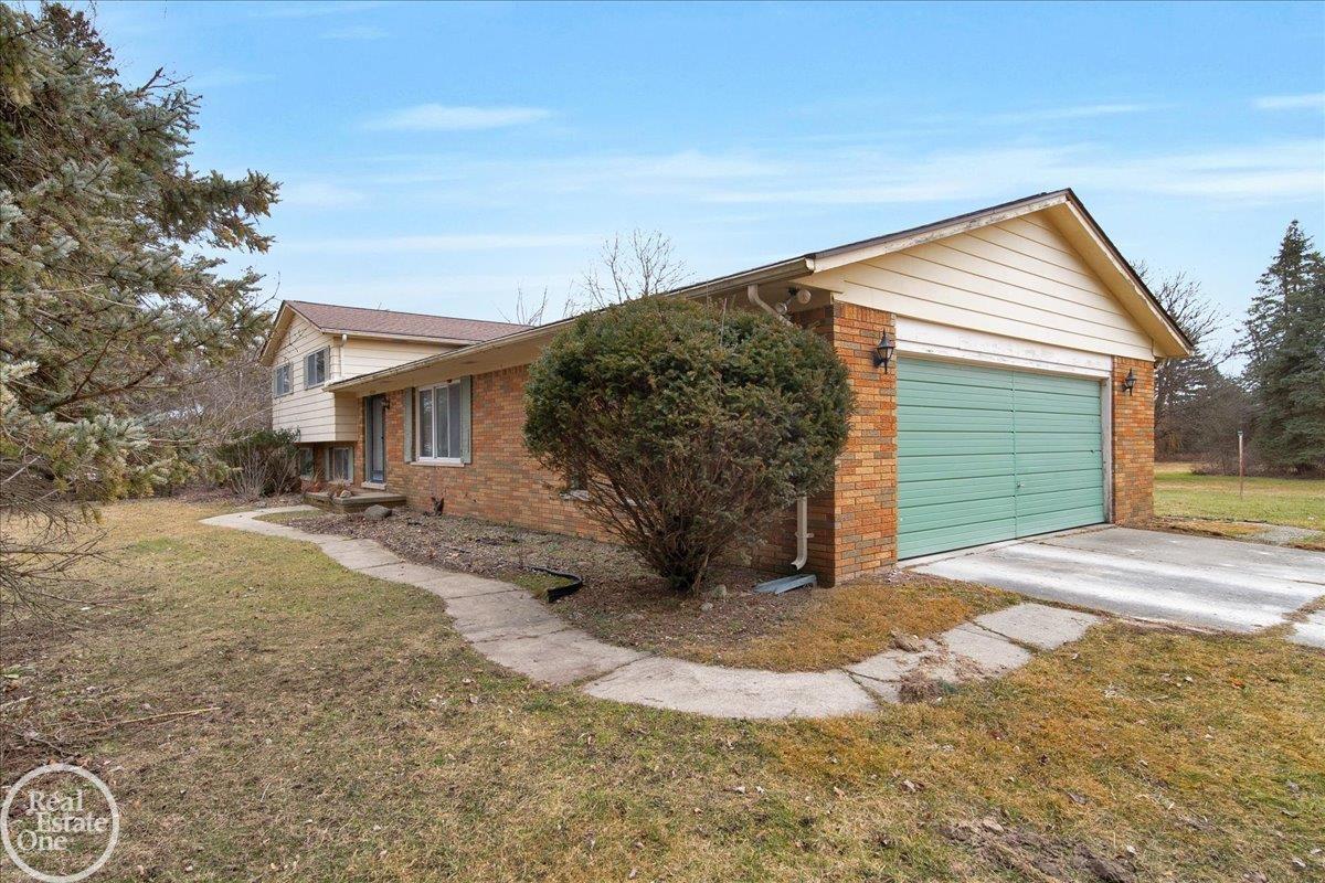 37708 Big Hand Road Richmond, MI 48062 - Photo 2 of 31