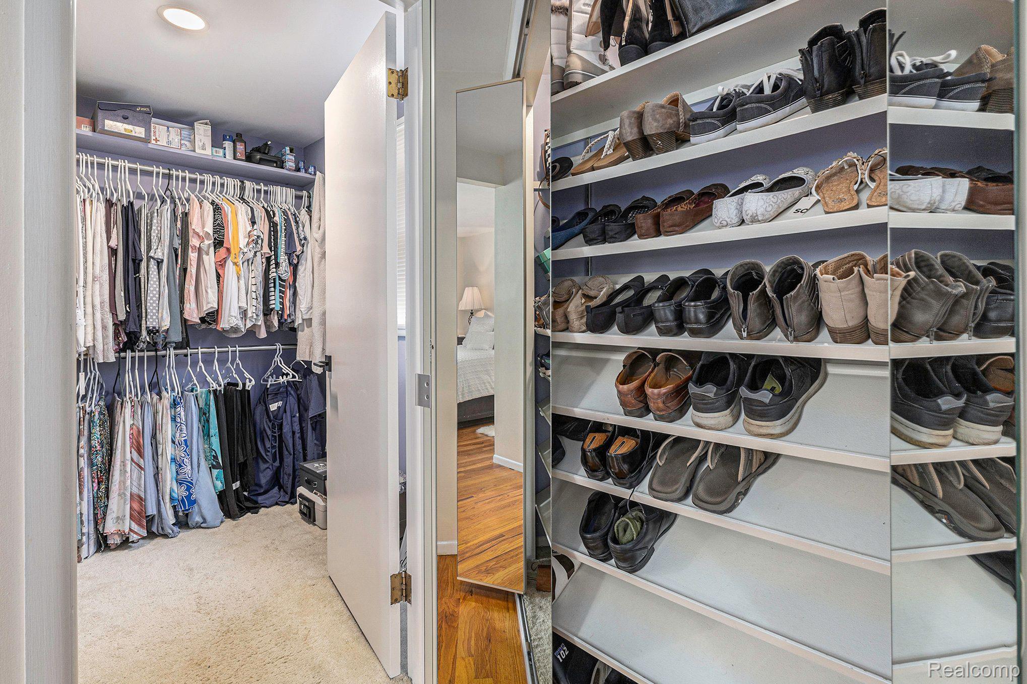 6977 Dublin Fair Road Troy, MI 48098 - Photo 30 of 42 WALK-IN CLOSET