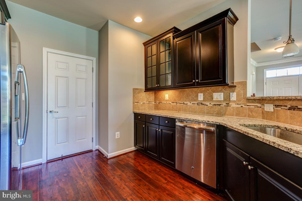 42584 Sunset Ridge Square Ashburn, VA 20148 - Photo 11 of 37