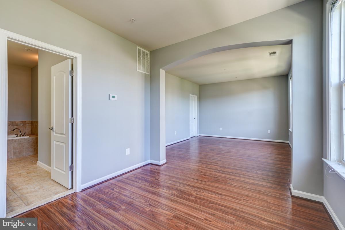42584 Sunset Ridge Square Ashburn, VA 20148 - Photo 17 of 37