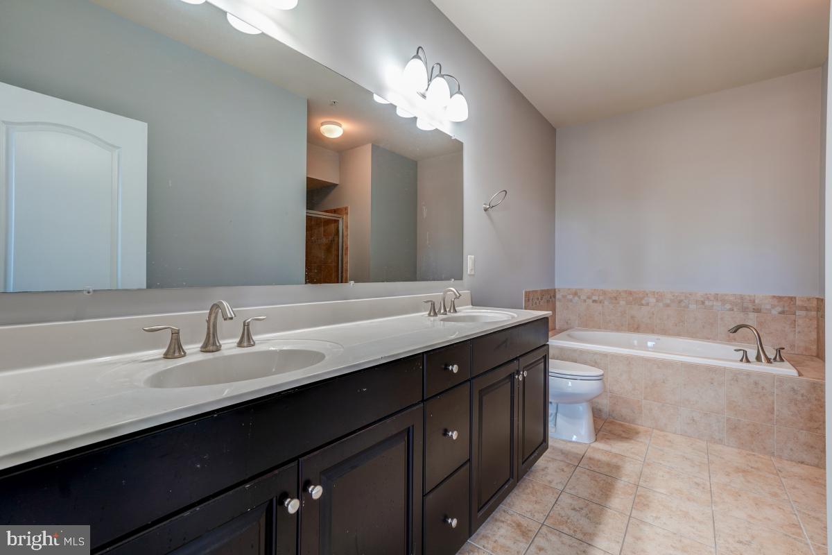 42584 Sunset Ridge Square Ashburn, VA 20148 - Photo 18 of 37