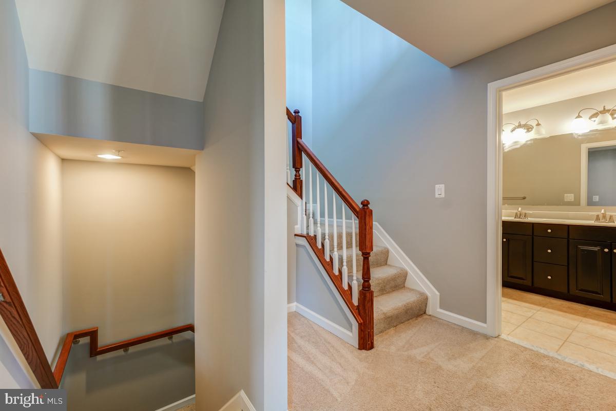 42584 Sunset Ridge Square Ashburn, VA 20148 - Photo 21 of 37
